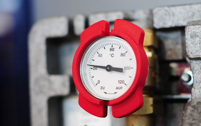 Temperaturanzeige am Heizungssystem